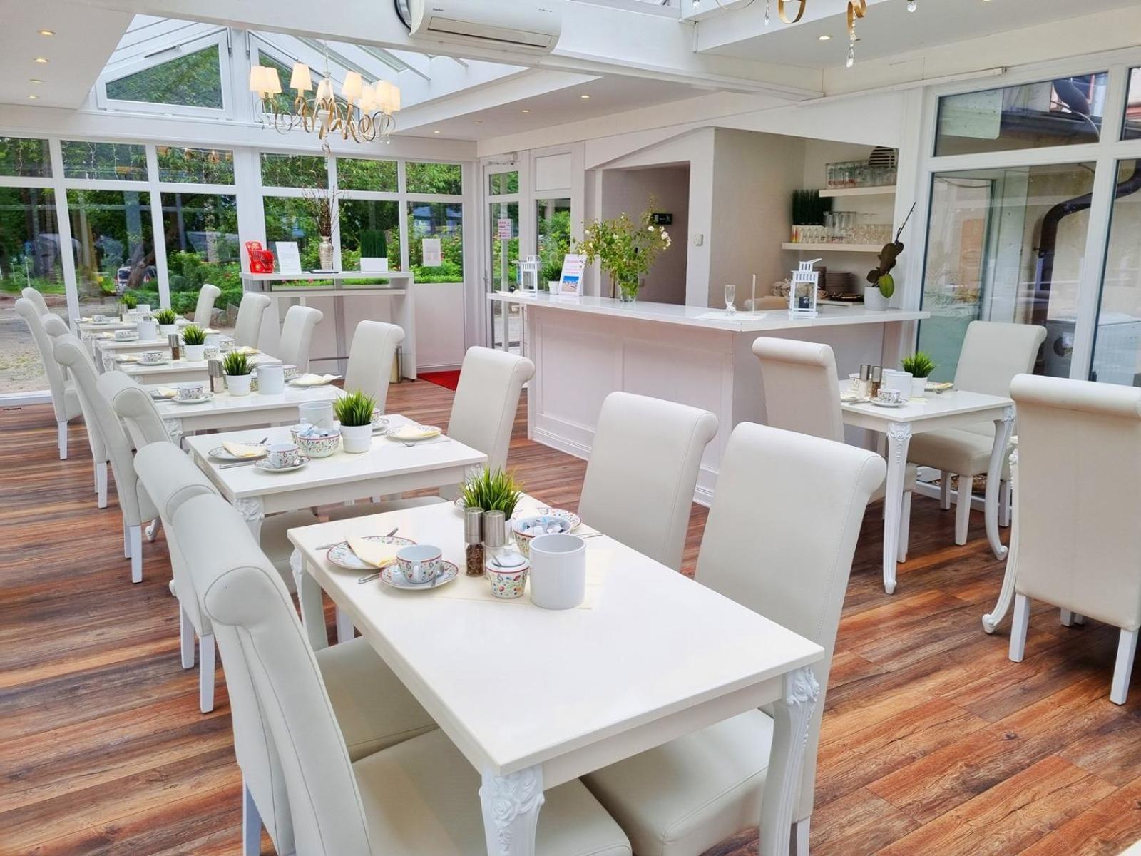 Strandhotel Lindequist Sellin  ภายนอก รูปภาพ